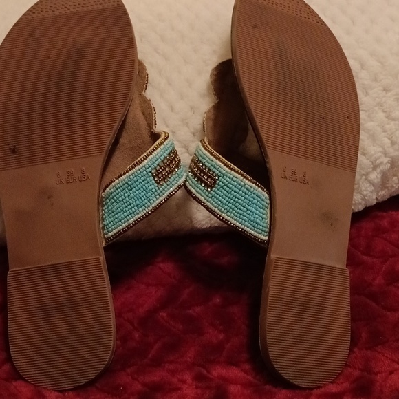 Women's Sandals - Picture 2 of 2